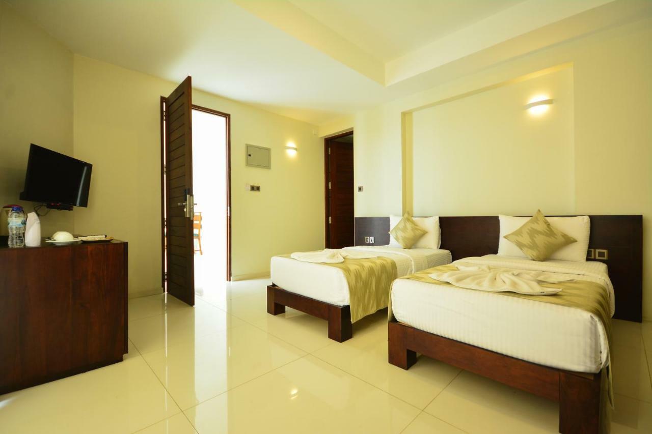 Kethumathee Hotel & Banquet Ratnapura Exteriér fotografie
