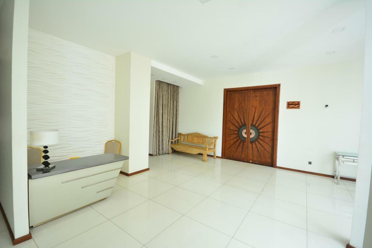 Kethumathee Hotel & Banquet Ratnapura Exteriér fotografie